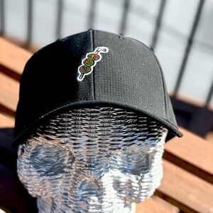 WAGGLE EXTRA DIRTY PERFORMANCE GOLF HAT